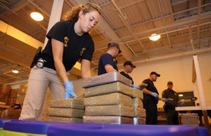 ICE-agents-doing-an-inspection